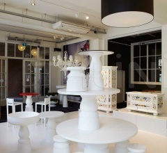 Стол обеденный Container New Antiques 7143 фабрика Moooi