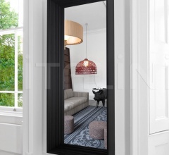Напольное зеркало Frame Mirror фабрика Moooi