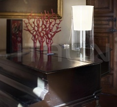 Итальянские Настольные светильники - Настольный светильник AOY Итальянские Настольные светильники - Настольный светильник AOY фабрика Flos