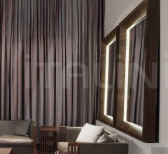 Настенное зеркало Teatro Настенное зеркало Teatro фабрика Besana (закрыта)