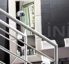 Настенное зеркало Loto LOTO2 Настенное зеркало Loto LOTO2 фабрика Besana (закрыта)