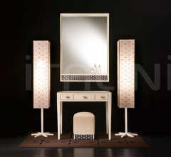 Настенное зеркало 4002 фабрика Tura