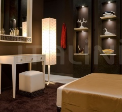 Настенное зеркало 4002 фабрика Tura