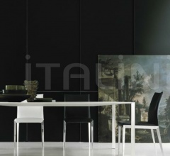 Стол обеденный LESSLESS фабрика Molteni & C