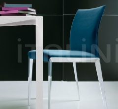 Стул DART фабрика Molteni & C