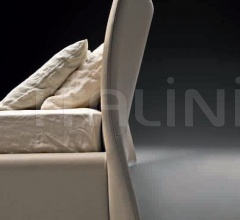 Кровать Glove фабрика Molteni & C