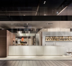 Итальянские Кухни с барной стойкой - Кухня Twelve Итальянские Кухни с барной стойкой - Кухня Twelve фабрика Varenna Poliform
