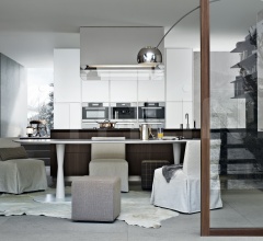 Итальянские Кухни с барной стойкой - Кухня Twelve Итальянские Кухни с барной стойкой - Кухня Twelve фабрика Varenna Poliform