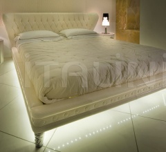 Итальянские Кровати - Кровать Nottingham фабрика IPE Cavalli (Visionnaire)