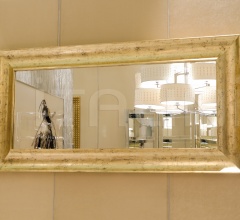 Настенное зеркало Adriano Настенное зеркало Adriano фабрика IPE Cavalli (Visionnaire)