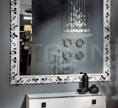 Настенное зеркало Antinoo Настенное зеркало Antinoo фабрика IPE Cavalli (Visionnaire)