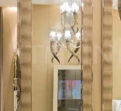 Настенное зеркало Kudrun Настенное зеркало Kudrun фабрика IPE Cavalli (Visionnaire)