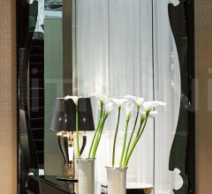 Настенное зеркало Berenice Настенное зеркало Berenice фабрика IPE Cavalli (Visionnaire)