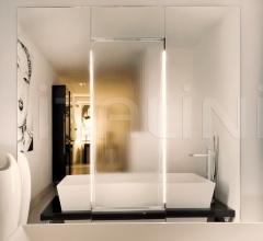 Настенное зеркало Naiade Настенное зеркало Naiade фабрика IPE Cavalli (Visionnaire)