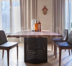 Стол обеденный Venezia фабрика Tonin Casa