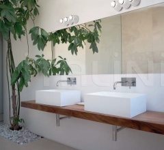 Настенный светильник Kalias Настенный светильник Kalias фабрика Artemide