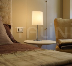 Настольный светильник  SARA Настольный светильник  SARA фабрика FontanaArte