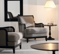 Настенное зеркало MUSETTA фабрика Opera Contemporary