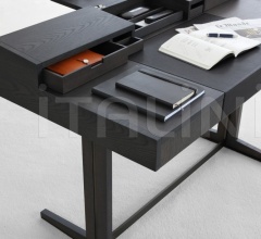 Итальянские Письменные столы - Письменный стол Florence Итальянские Письменные столы - Письменный стол Florence фабрика Busnelli (закрыта)