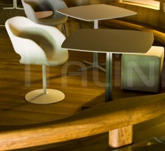Барный стол Trilogy Барный стол Trilogy фабрика Busnelli (закрыта)