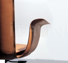 Кресло Wing фабрика I4 Mariani