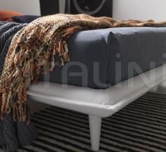 Итальянские Кровати - Кровать Vola Piede фабрика Bolzan Letti