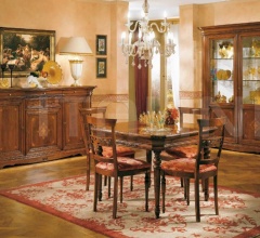 Витрина  KS-E604 фабрика Arve Style