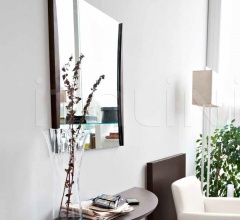 Итальянские Предметы интерьера - Настенное зеркало MARDI Итальянские Предметы интерьера - Настенное зеркало MARDI фабрика Calligaris