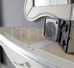 Настенное зеркало 10.53 F34 Настенное зеркало 10.53 F34 фабрика Tosato