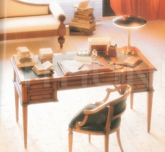 Итальянские Письменные столы - Письменный стол M 1146 Итальянские Письменные столы - Письменный стол M 1146 фабрика Annibale Colombo