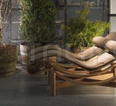 Шезлонг 522 TOKYO CHAISE LONGUE Шезлонг 522 TOKYO CHAISE LONGUE фабрика Cassina