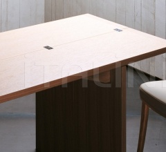 Итальянские Столовая - Стол обеденный-консоль 702 LA BARCA фабрика Cassina