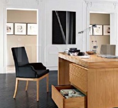 Письменный стол 80.825 Письменный стол 80.825 фабрика Bamax