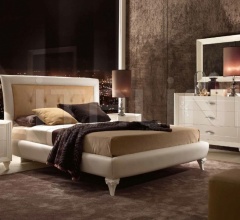 Настенное зеркало SPTOD Настенное зеркало SPTOD фабрика Ferretti & Ferretti