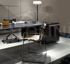 Стул с подлокотниками Blixen Стул с подлокотниками Blixen фабрика Fendi Casa