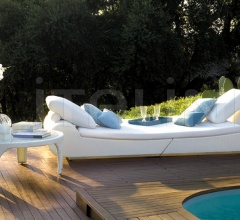 Кофейный столик Ninfee Кофейный столик Ninfee фабрика Fendi Casa