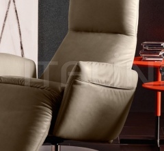 Кресло Pillow фабрика Poltrona Frau