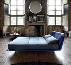 Итальянские Кровати - Кровать John-John Итальянские Кровати - Кровать John-John фабрика Poltrona Frau