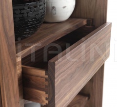 Витрина KYOTO GLASS CABINET фабрика Riva 1920