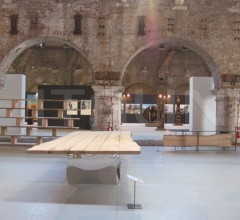 Стол обеденный RIFLESSI IN LAGUNA фабрика Riva 1920