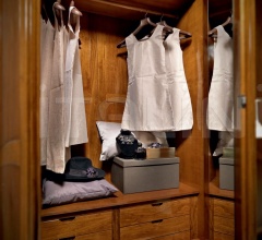 Шкаф гардеробный 901 Шкаф гардеробный 901 фабрика Signorini & Coco