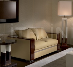 Двухместный диван Il Novecento S 472 Двухместный диван Il Novecento S 472 фабрика Elledue