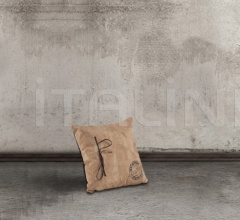 Подушка DB004382 Подушка DB004382 фабрика Dialma Brown