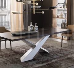 Стол обеденный Living фабрика Riflessi