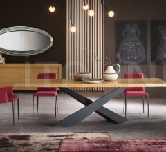 Стол обеденный Living фабрика Riflessi