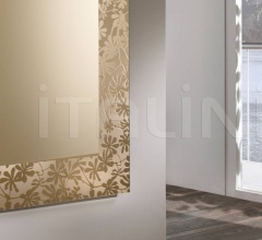 Настенное зеркало Diva фабрика Riflessi