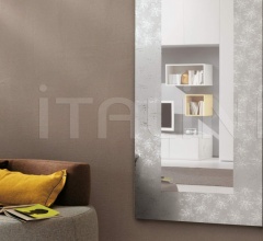 Настенное зеркало Holly фабрика Riflessi