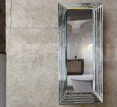 Настенное зеркало Queen фабрика Riflessi