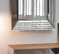 Настенное зеркало Queen фабрика Riflessi