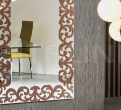 Настенное зеркало Romantico фабрика Riflessi